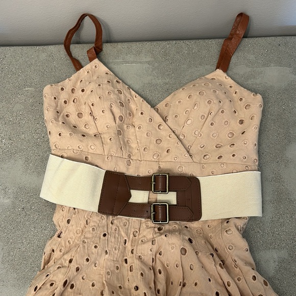 😍 A-line Eyelet Midi Dress With Wide Elastic Belt - Picture 2 of 6